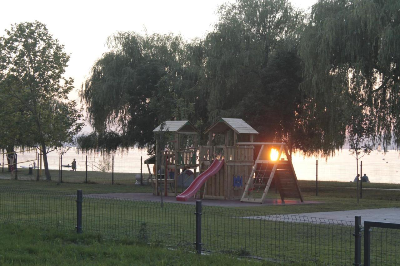 Vizparti Apartman Siófok Zewnętrze zdjęcie